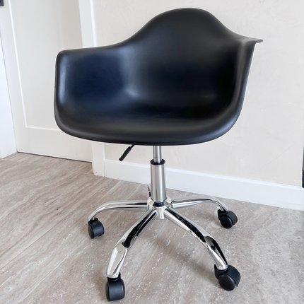 Sillon de oficina Eames Giratorio con Ruedas